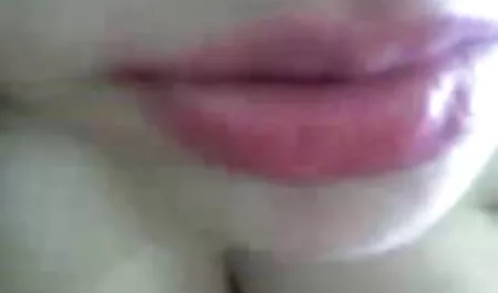두 개의 창녀들이 먹는 질 케이던스 스위트 포르노 동영상 화요일