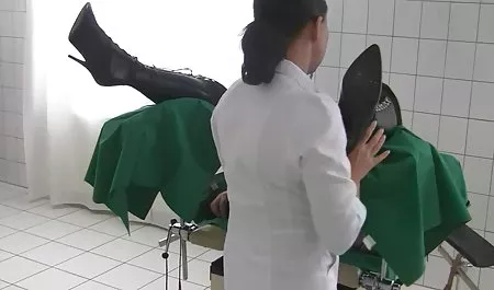 아름다운 젊은 아내로,그는 죽일 시스템 달콤한 체코 오르가즘 여자 컨트롤 버튼!